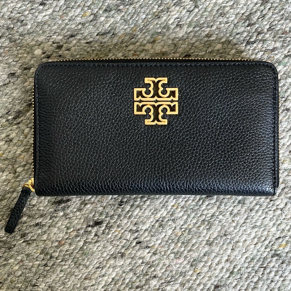 Tory Burch Black Britten Zip Continental Wallet